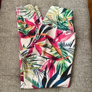 Evolution and creation print Capri leggings size M